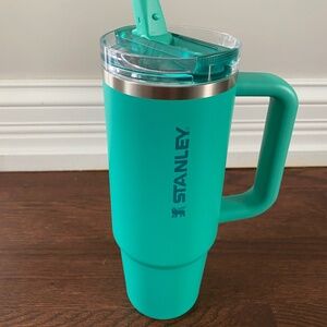 Stanley Quencher 30oz Insulated Tumbler With Handle & Straw Green New